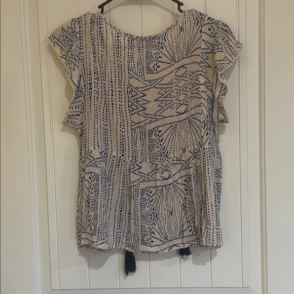 THML Red and Blue Patterned Blouse medium short sleeve - Picture 5 of 5